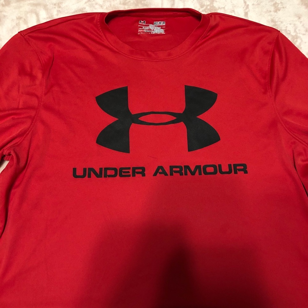 Men’s UnderArmour shirt